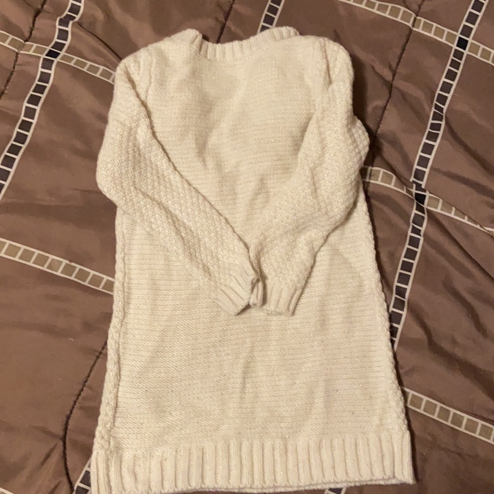 - Genuine from Oshkosh 2t white sweater - Picture 5 of 5